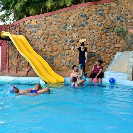 Surya Shibir Resort Púna Exteriér fotografie