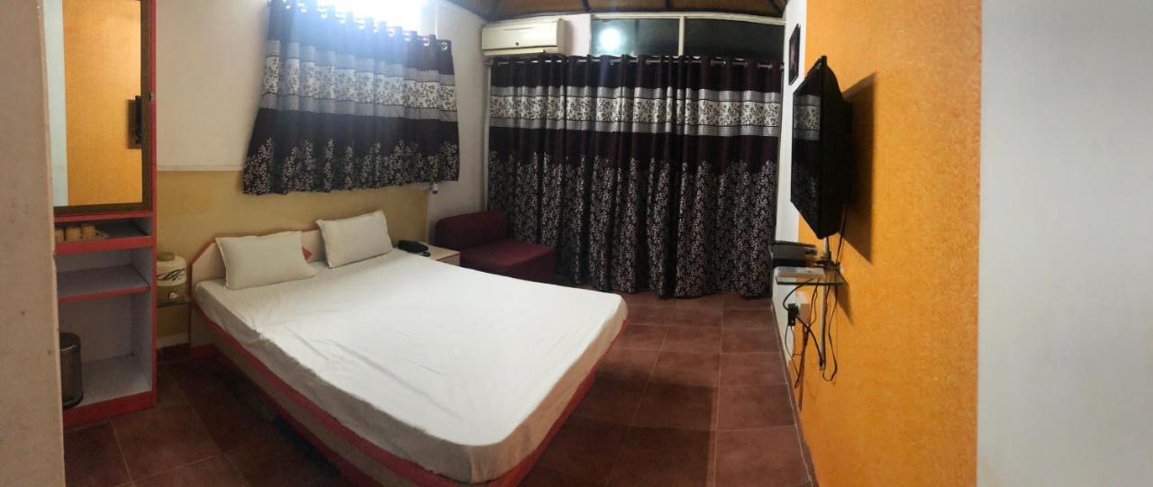 Surya Shibir Resort Púna Exteriér fotografie