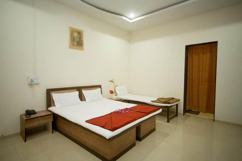 Surya Shibir Resort Púna Exteriér fotografie
